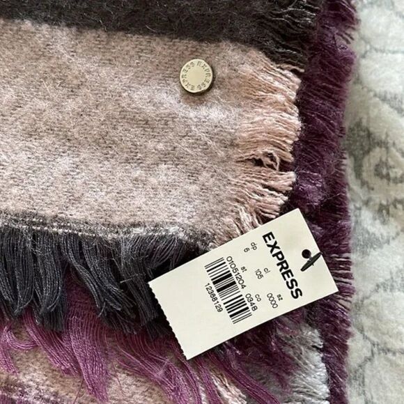 🆕 Express Purple Blanket Scarf - Picture 3 of 5